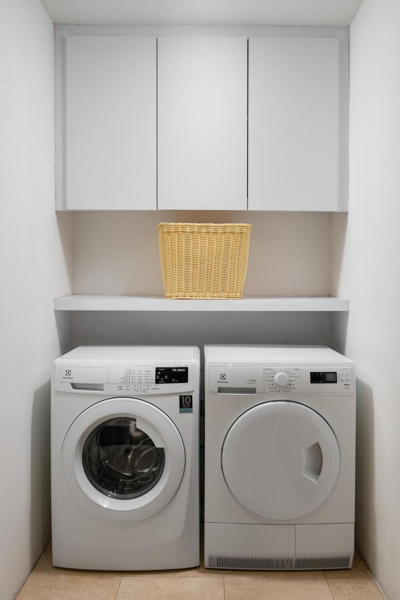 ホテル フレイザー プレイス プテリ ハーバー ヌサジャヤ エクステリア 写真 Laundry basket