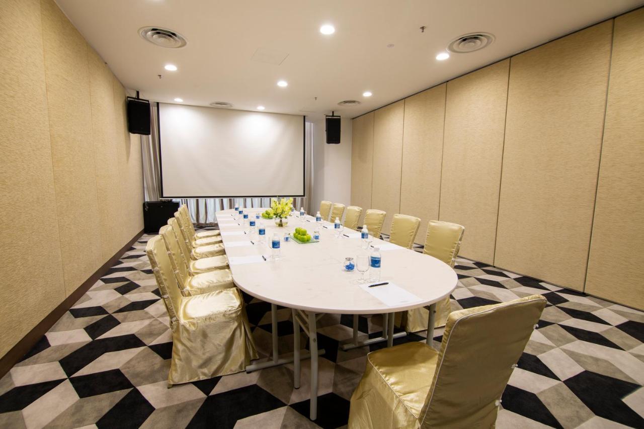 ホテル フレイザー プレイス プテリ ハーバー ヌサジャヤ エクステリア 写真 Meeting room