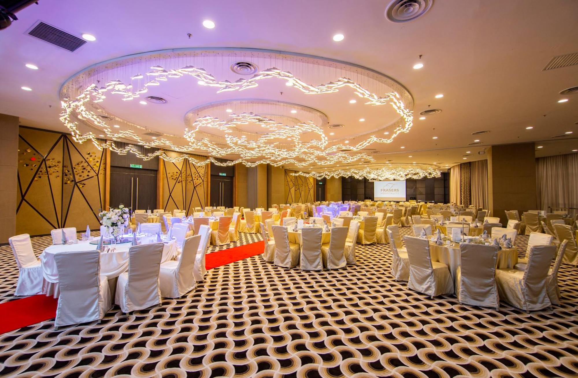 ホテル フレイザー プレイス プテリ ハーバー ヌサジャヤ エクステリア 写真 The ballroom of the hotel