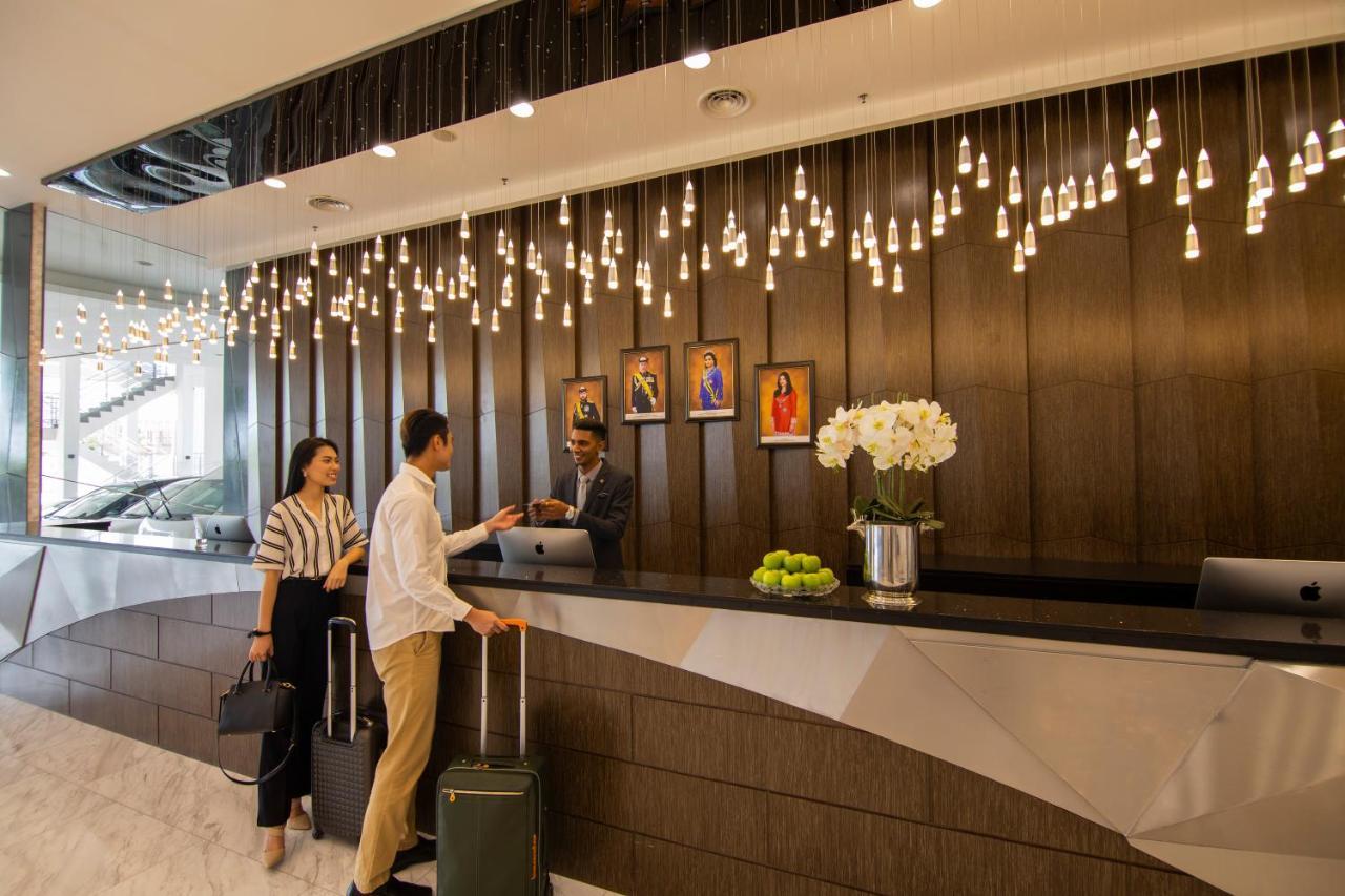 ホテル フレイザー プレイス プテリ ハーバー ヌサジャヤ エクステリア 写真 The lobby of the hotel